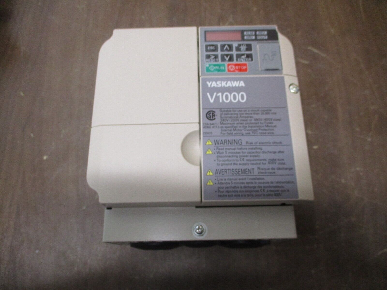 Yaskawa V1000 AC Drive CIMR-VU4A0011FAA Rev. C 7.5HP 380-480V New Surplus