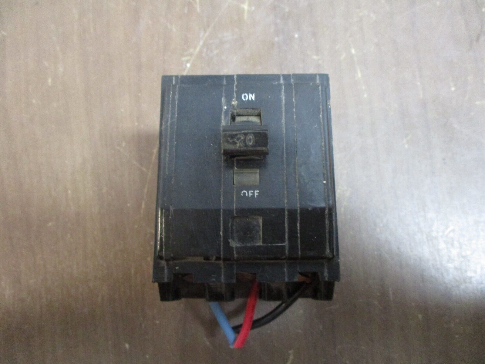 Square D Clip-On Circuit Breaker QO320 20A 240V 3P Used