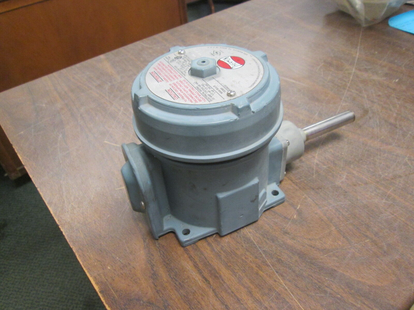 Thermon Explosion Proof Thermostat B7-15140 Range: 15-140°F 22A 125/250/480VAC