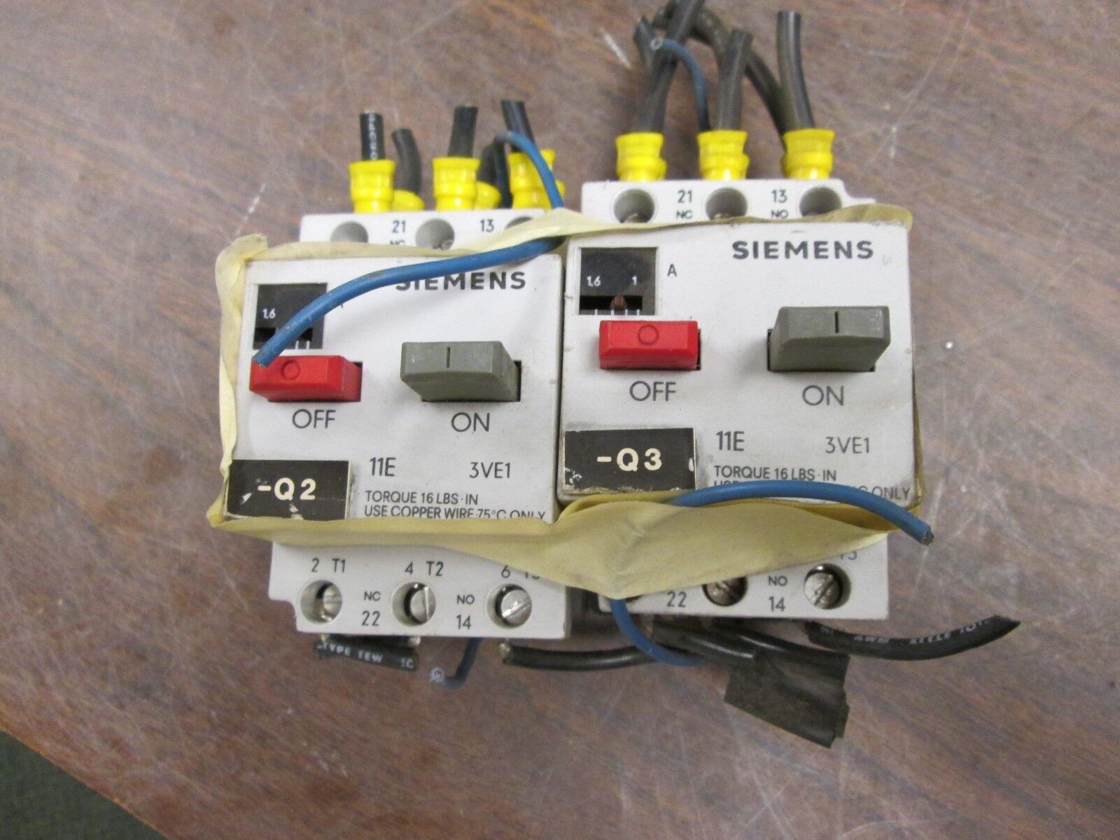 Siemens Circuit Breaker 3VE1010-2G Range:1-1.6A 600V Lot of 2 Used