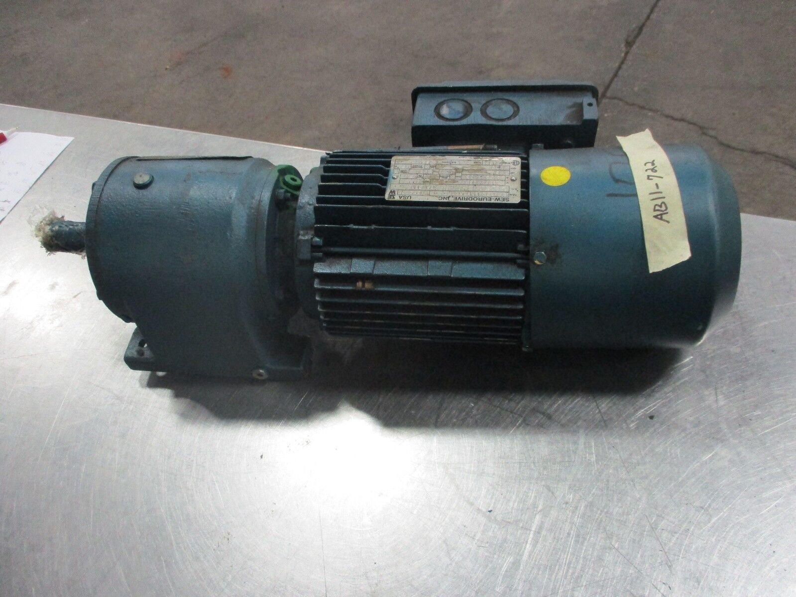 SEW Gearmotor DFT80K4BM61MRTF .75HP 1800RPM 230YY/460YV 3.05/1.53A Used