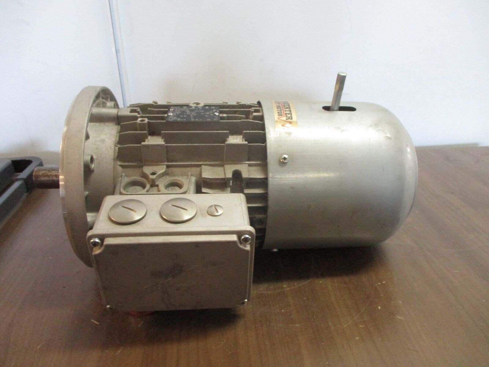 Nord Motor w/ Brake  100LH/4CUS BRE40 HL SR 3HP 1800RPM 230/460V 8.60/4.30A 60Hz