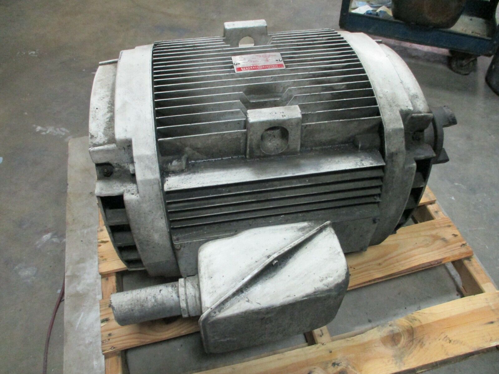 GE Tri-Clad AC Motor 5K404AL215C 100HP 1800RPM 404TS Frame DP Enclosure Used