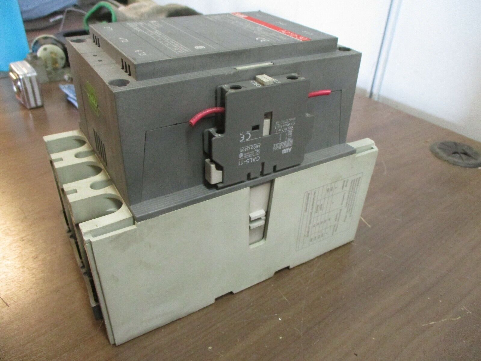 ABB Contactor A210-30 110-120V Coil 300A 600V w/ (2) Aux Contact Used