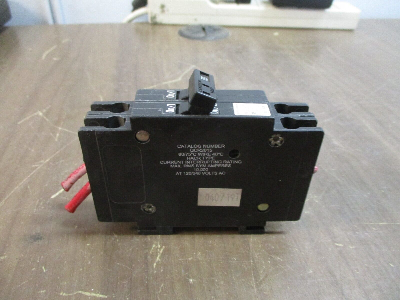 Cutler-Hammer Circuit Breaker QCR2015 15A 120/240V 2P Used