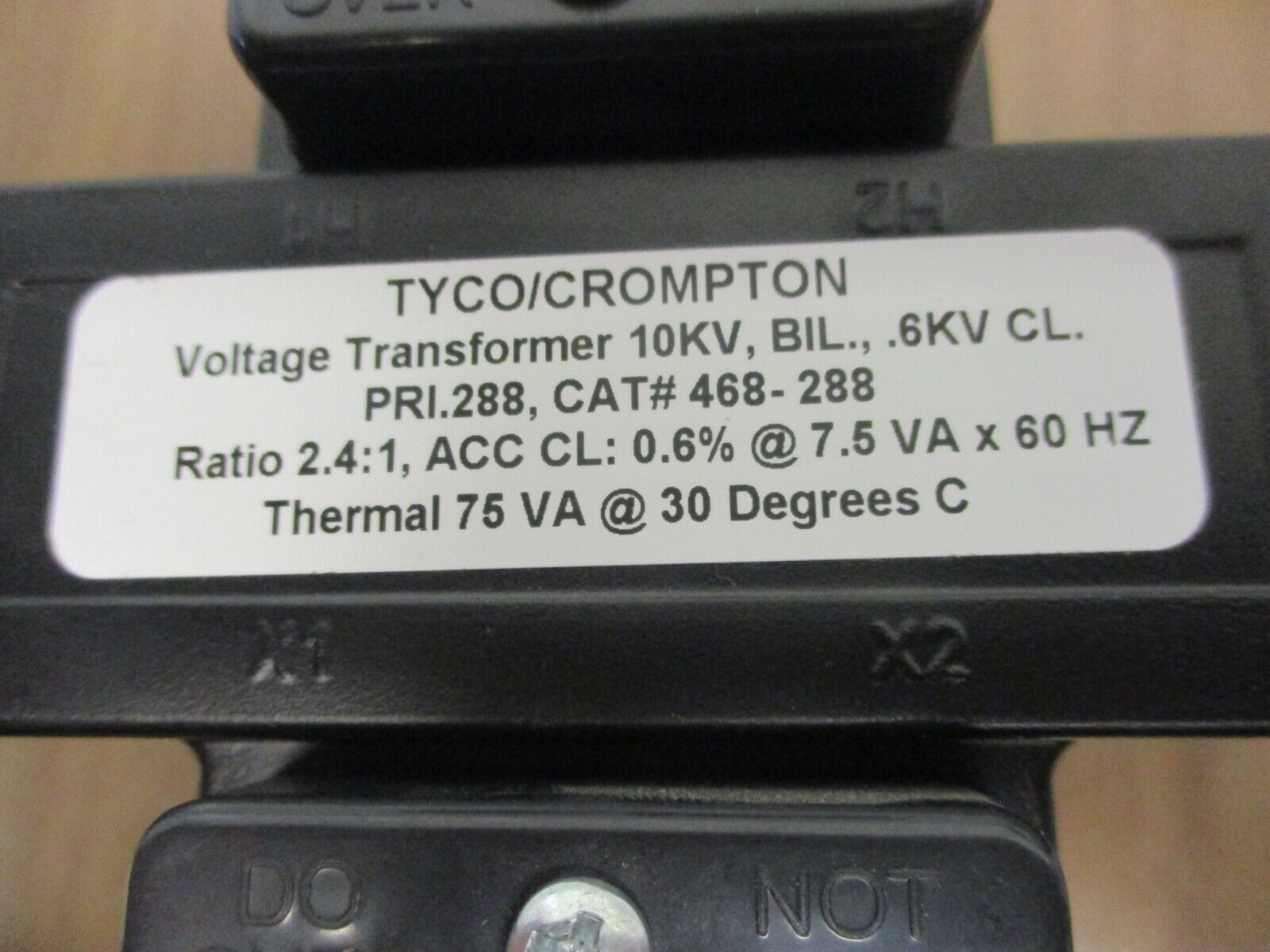 Tyco / Crompton Voltage Transformer 468-288 Pri:288V Ratio 2.4:1 New Takeout