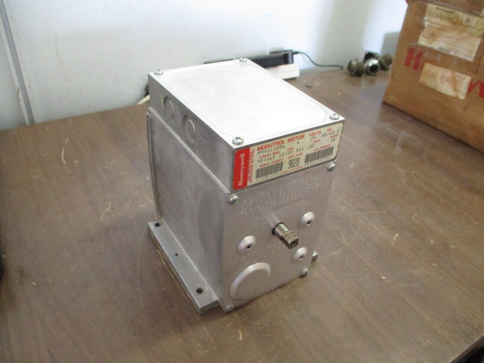 Honeywell Modutrol Motor M941C1006 18W 24V 50/60Hz 0.80A Stroke: 90/160°