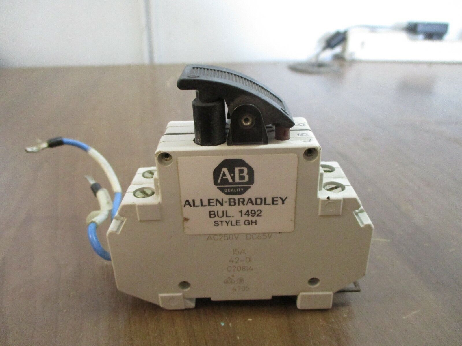 Allen-Bradley Circuit Breaker 1492-GHD 150 Ser. A 15A 125VAC/65VDC 2P Used