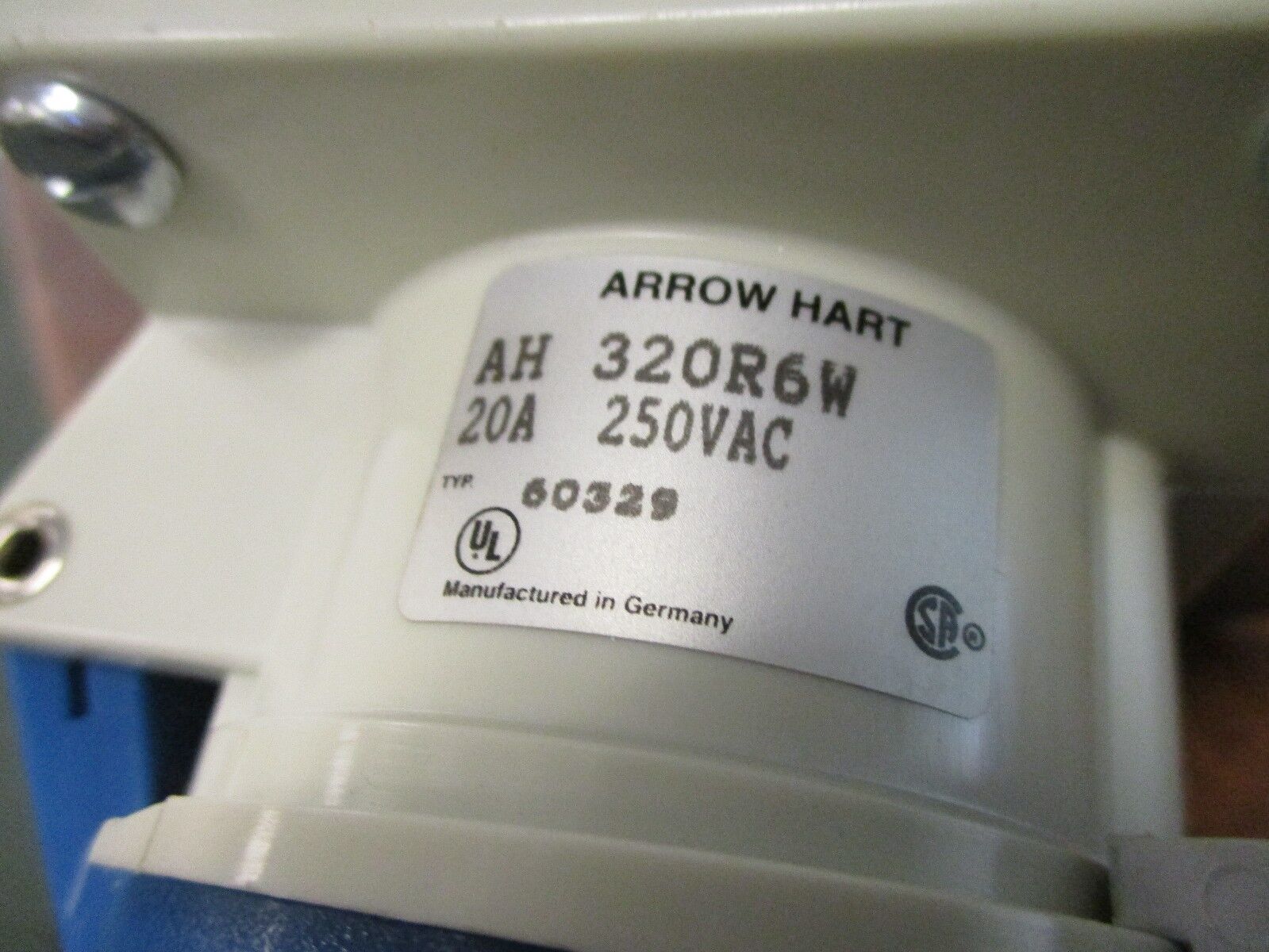 Arrow Hart Recepatacle AH 320R6W 20A 250V Used