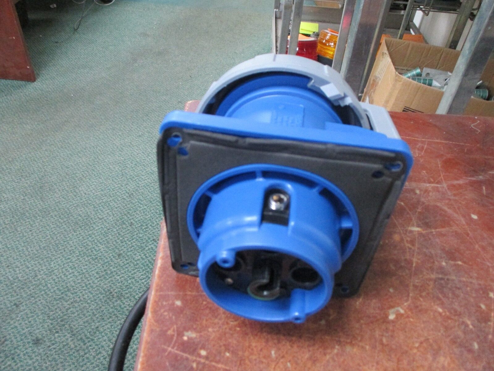 Hubbell Receptacle HBL360R6W 60A 250V 2P 3W New Surplus