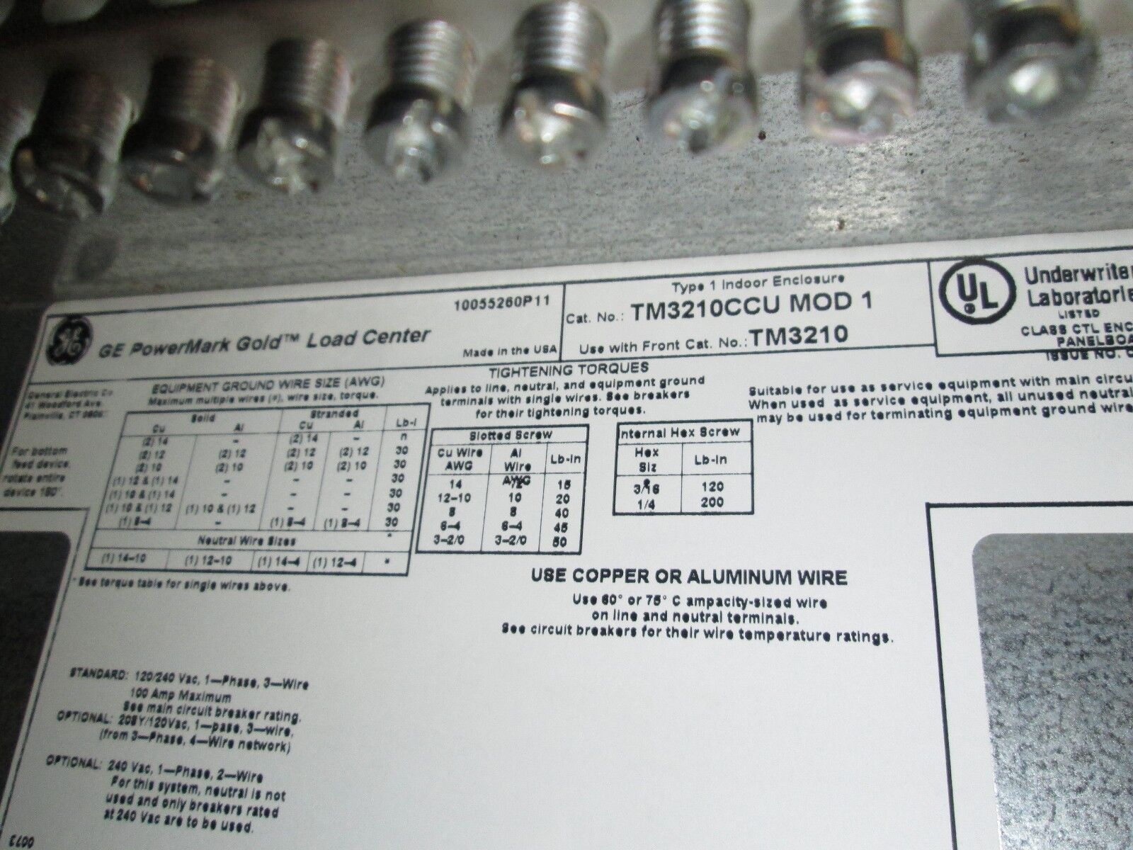 GE Main Circuit Breaker Load Center TM3210CCU 30 slot 120/240V no main or cover