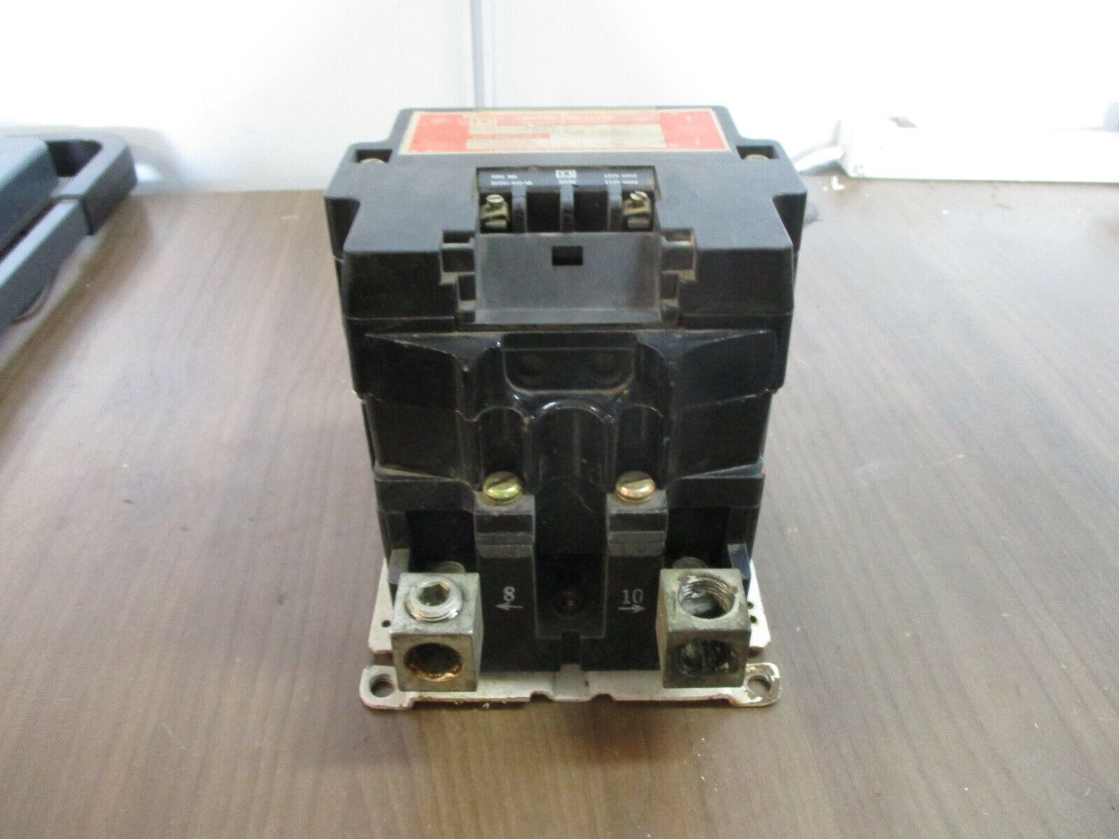 Square D Lighting Contactor 8903 SV 0 1 Ser. A 120V Coil *Missing (1) Lug Nut*