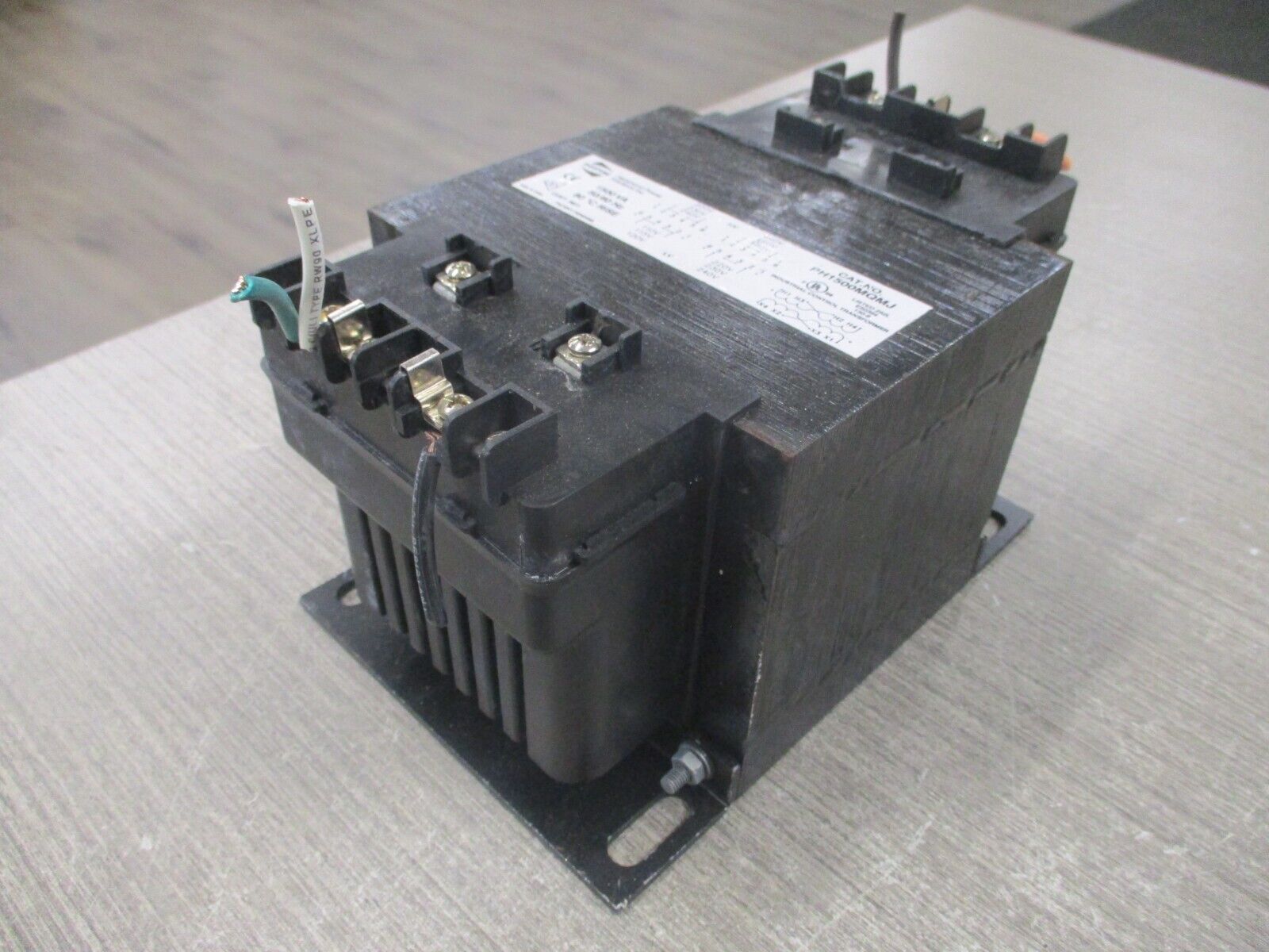 Hammond Control Transformer PH1500M0MJ 1500VA Pri : 240/480V Sec: 120/240V Used