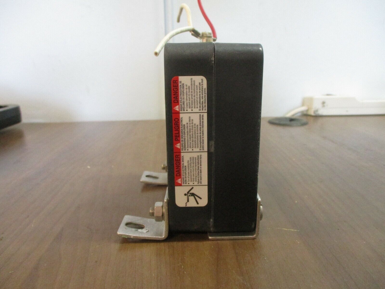 Square D Current Transformer 180R-401 Ratio 400:5A 600V 25-400Hz 10KV BIL Used