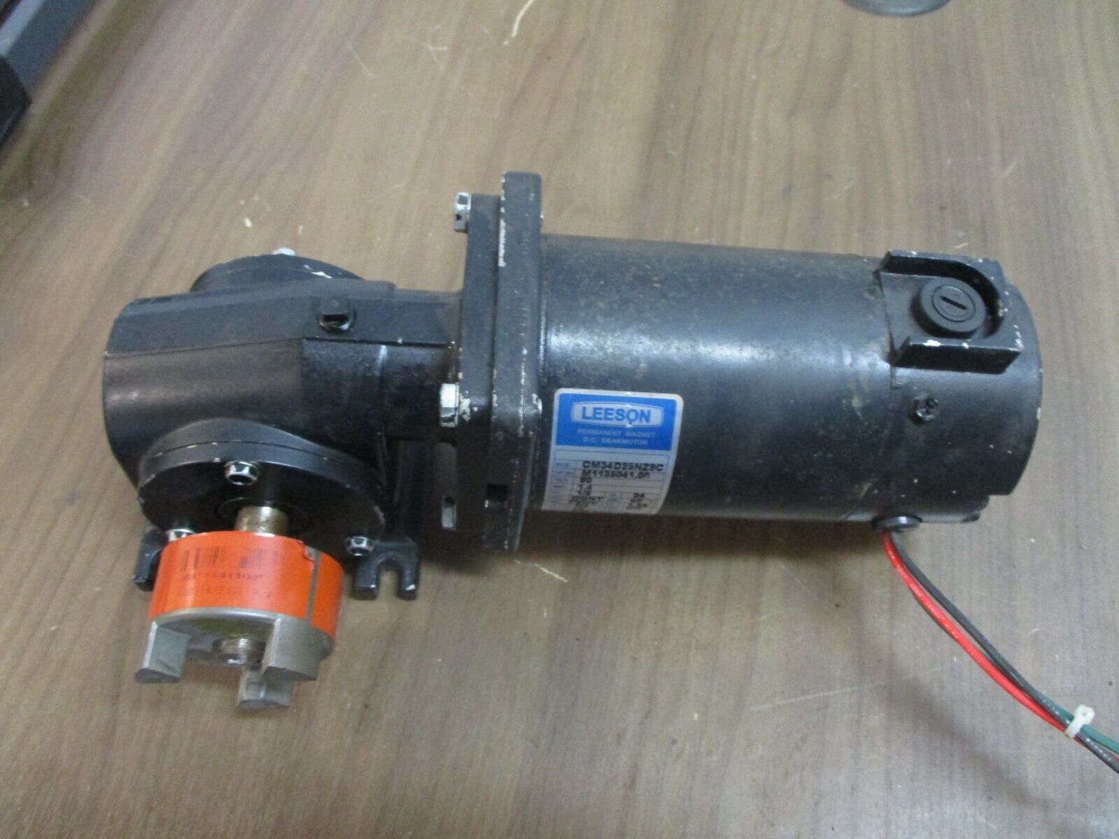 Leeson DC Gearmotor M1135041.00 Model #: CM34D25NZ9C 1/8HP Ratio. 3:1 90V 1.4A