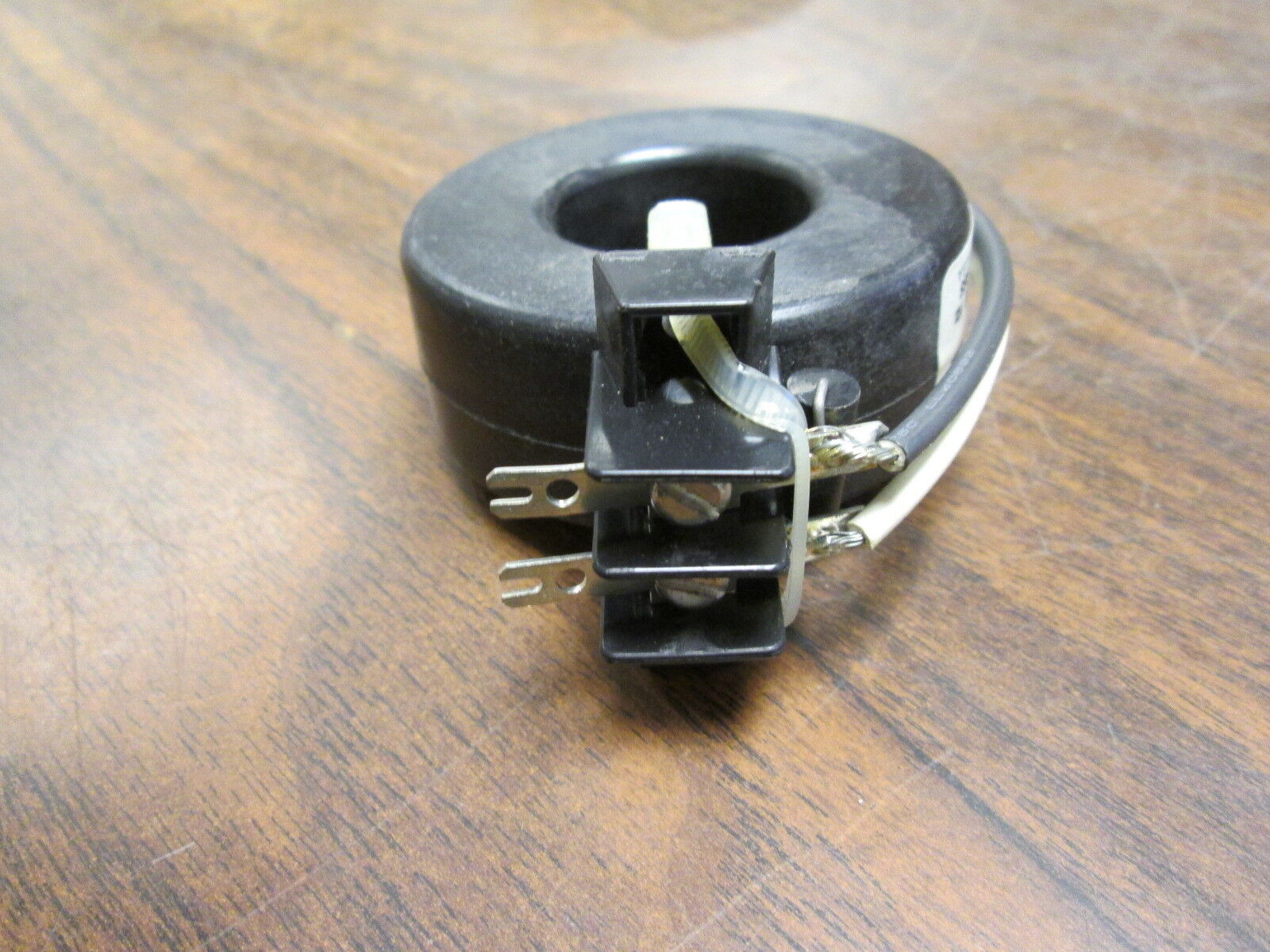 Square D Current Transformer 2NR-500 Ratio 50:5A 600V 50-400Hz 10KV BIL Used