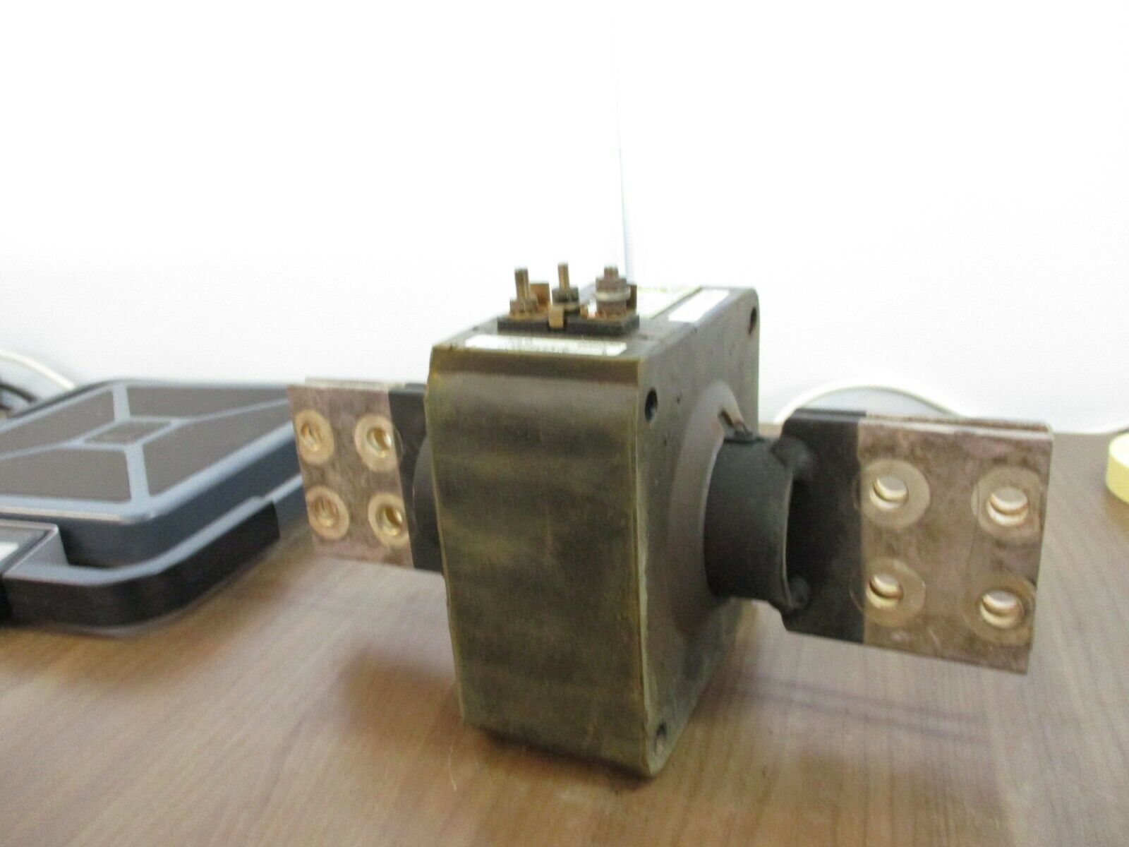 GE Type JCL-0 Current Transformer 750X028015 Ratio 2000:5A 600V 10 kV BIL