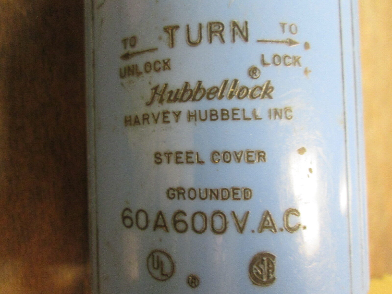 Hubbell Hubbellock Receptacle 60A 600V *Cracked Case* Used