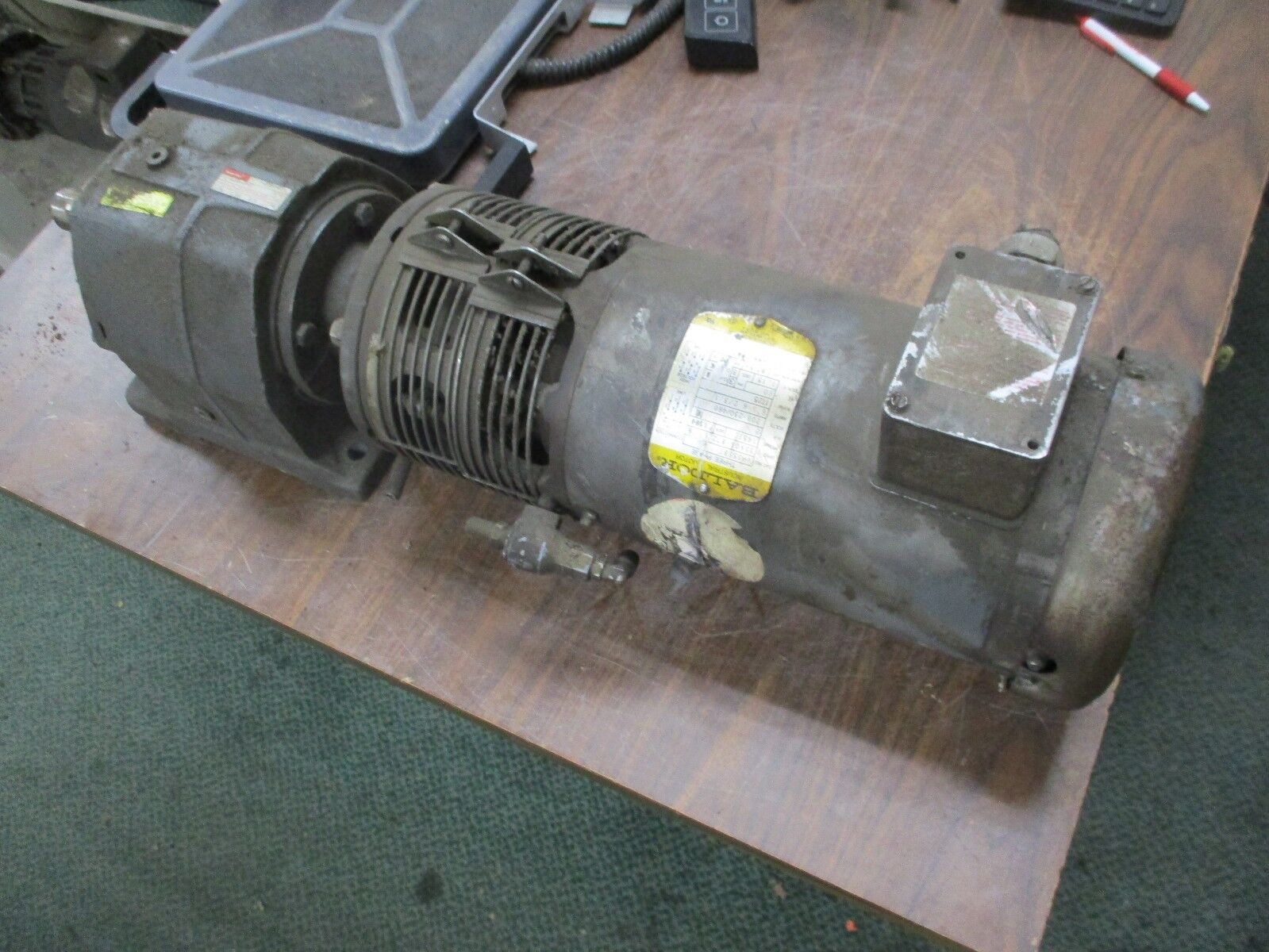 Baldor AC Motor w/ Gear VM3558T 2HP 1800RPM FR:145TC 208-230/460V 6.5-6.2/3.1A