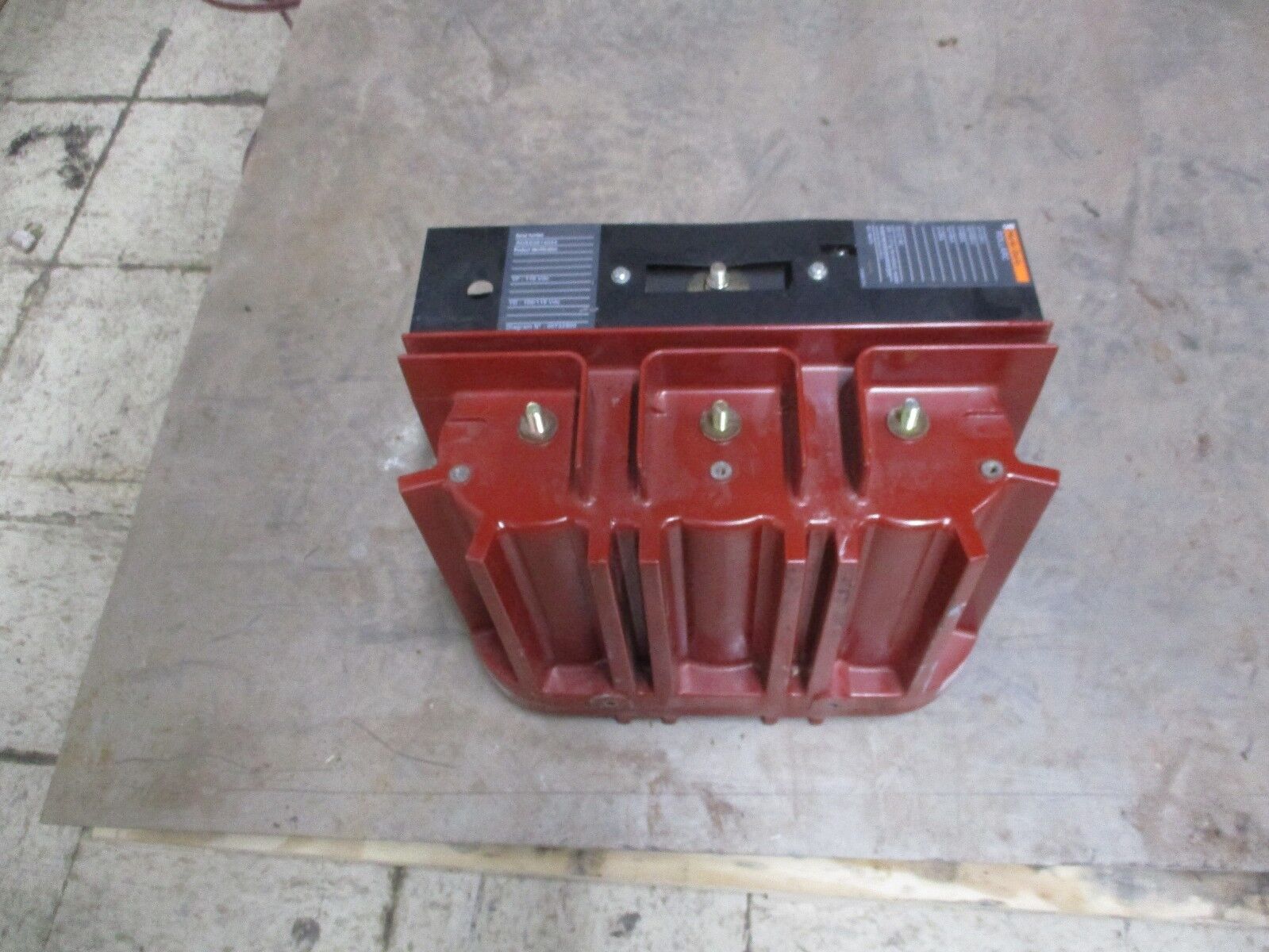 Merlin Gerin/Square D Rollarc SF6 Contactor 400A 12KV Used