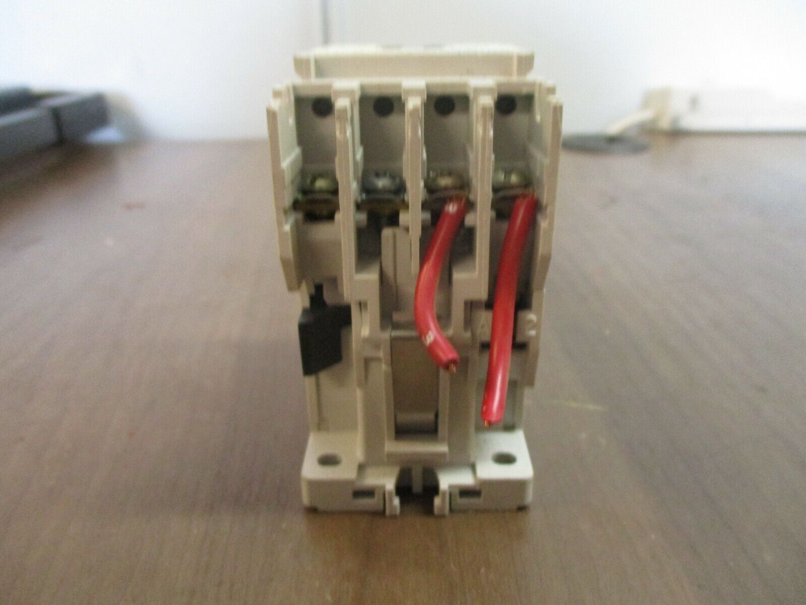 Eaton Cutler-Hammer Contactor D15CR31 Ser. B1 120V Coil Used