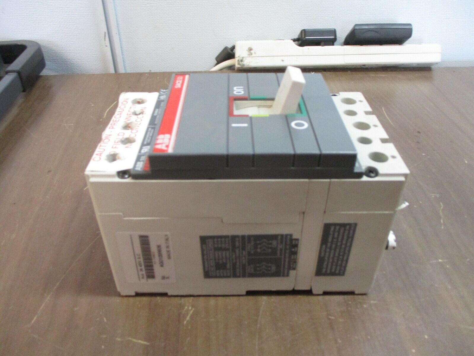 ABB SACE S3 Circuit Breaker S3L200 200A 480V 3P Isomax Trip: 800-2400A Used