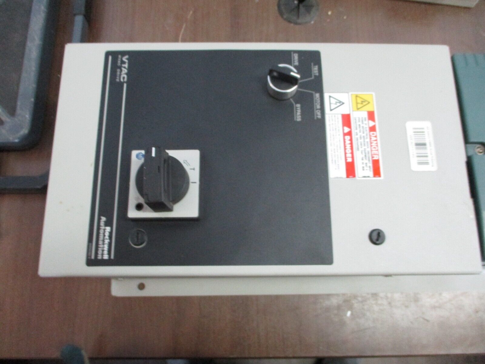 Rockwell Automation VTAC 9 AC Drive w/ Bypass 9VT401-027HTAN Ser. A 20HP 3Ph