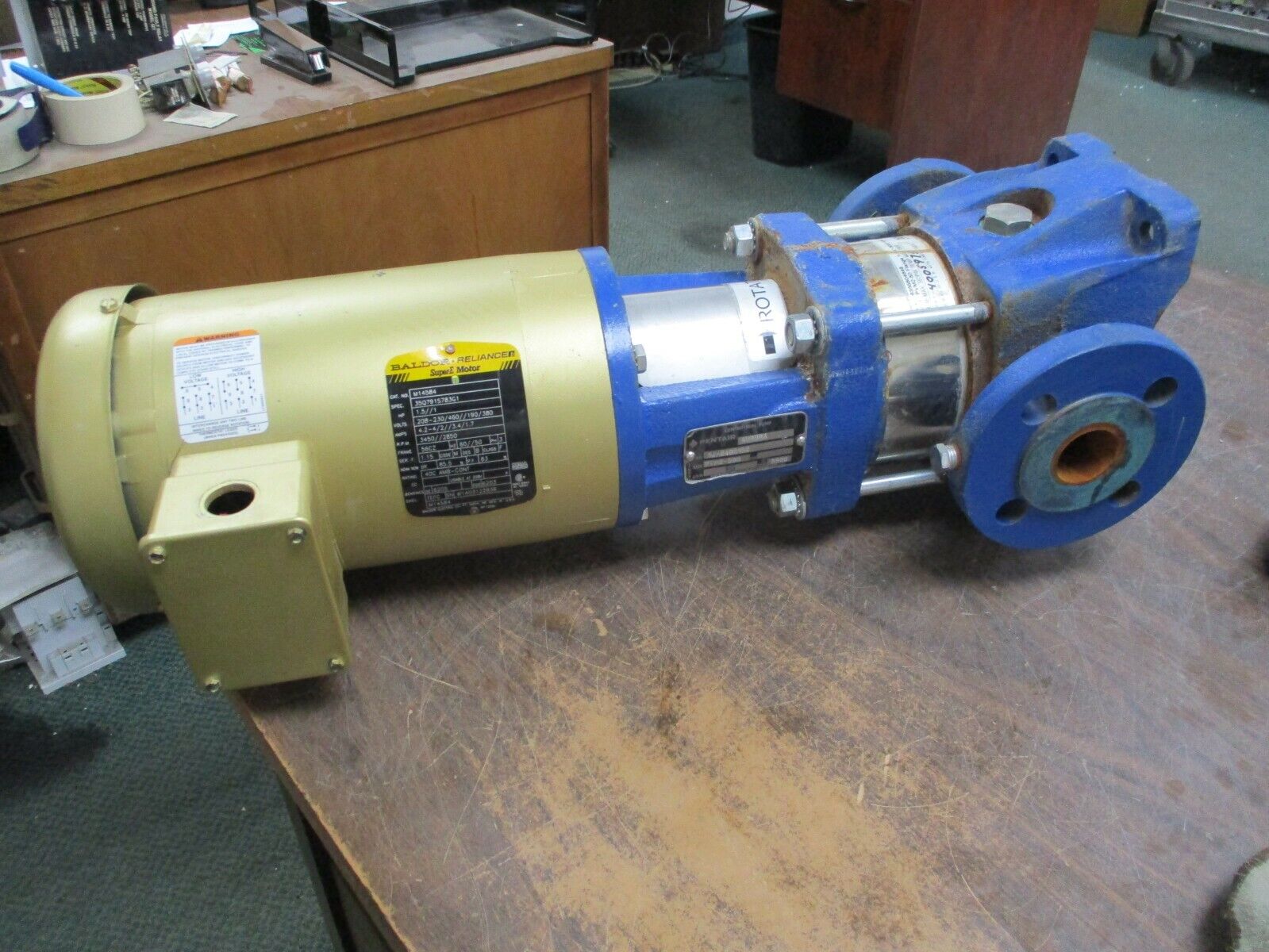 Pentair Aurora Centrifugal Pump w/ Motor PVM2-50D 1.5HP 3500RPM 208-230/460V