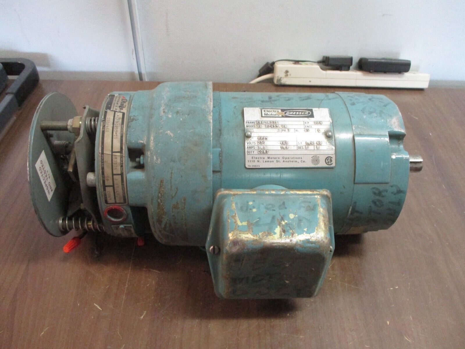 Dresser Motor w/ Brake 3E 37455 VK 3/4HP 1800RPM 230/460V 3.8/1.9A 3Ph 60Hz