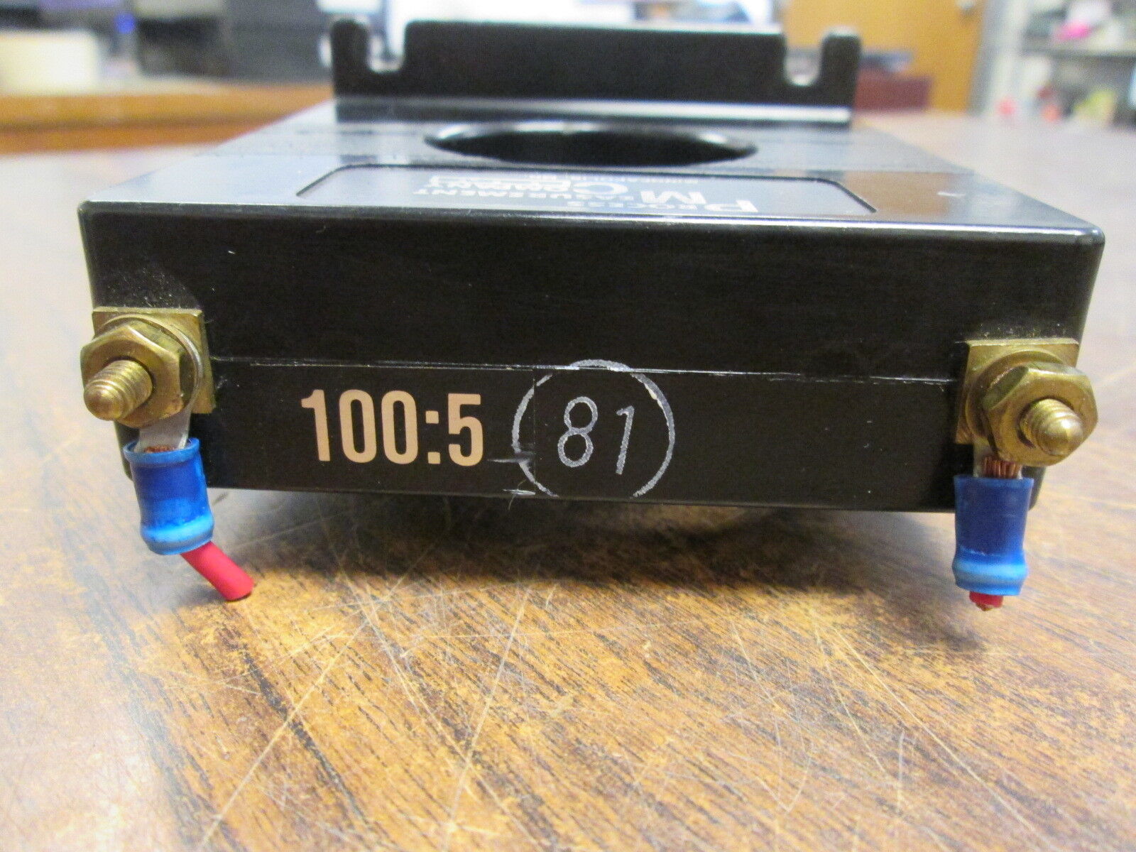 PMC Current Transformer 5 SFT-101 Ratio 100:5A 600V 50-400Hz 10KV BIL Used