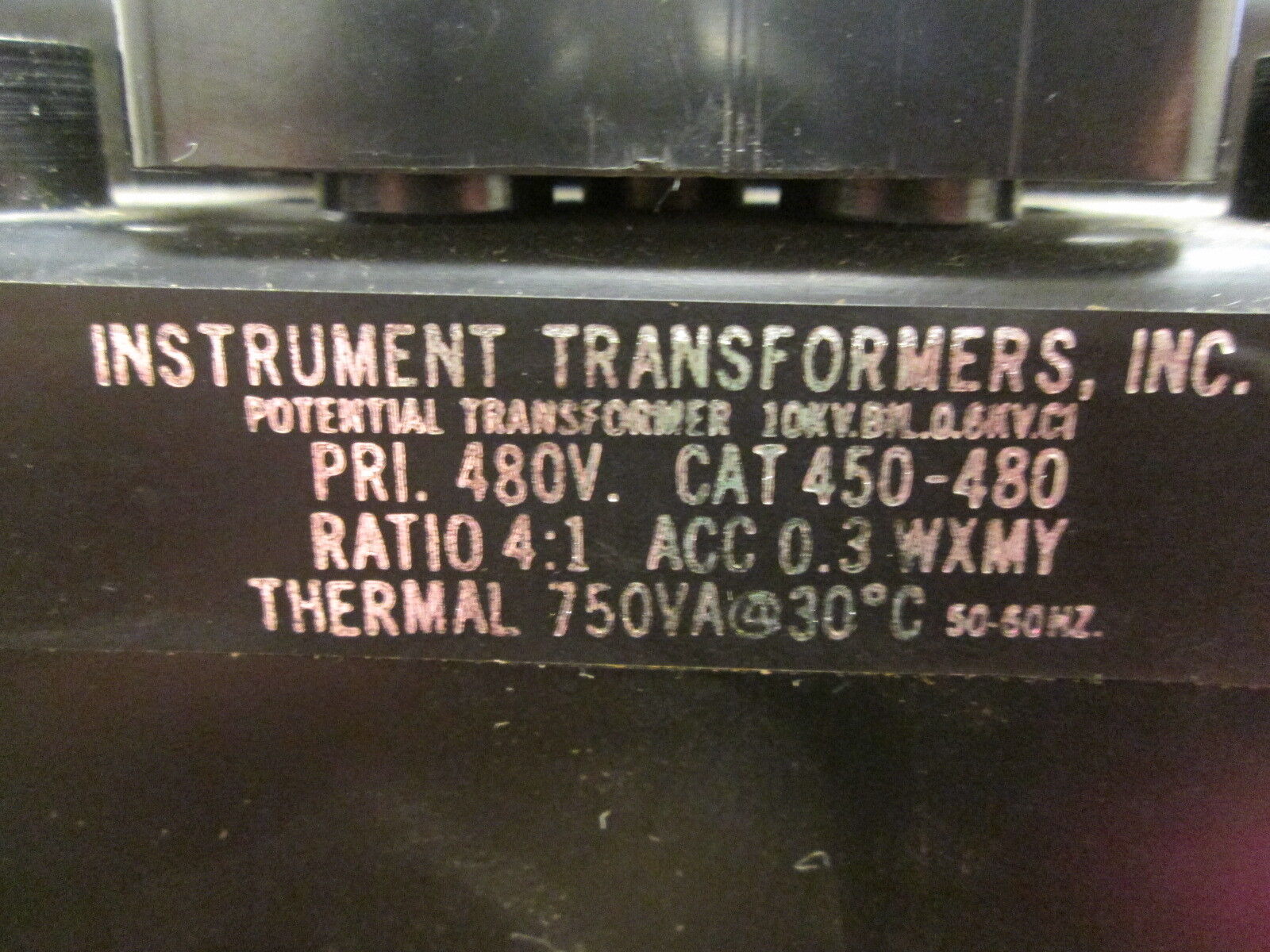 Instrument Transformers Potential Transformer 450-480 10KV BIL Pri: 480V Used