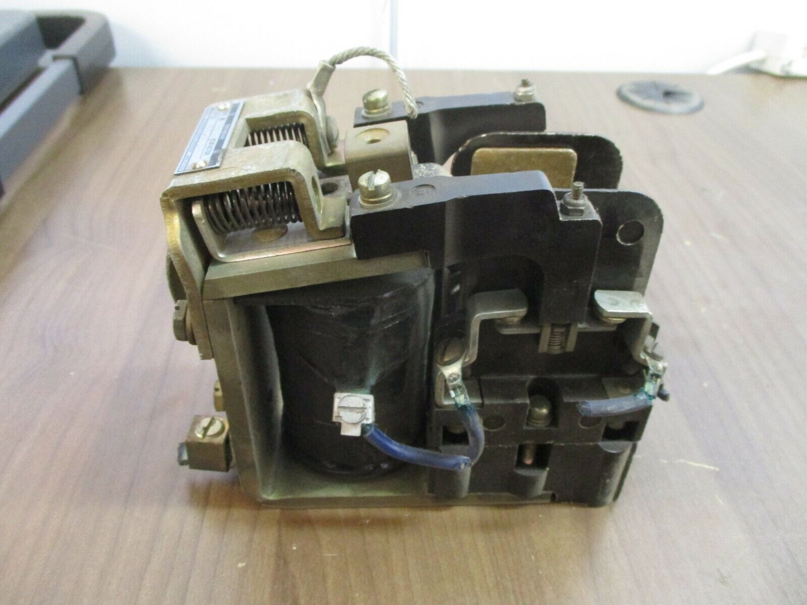 Westinghouse Contactor M-110-2H Style: 1419308 125VDC Coil Used