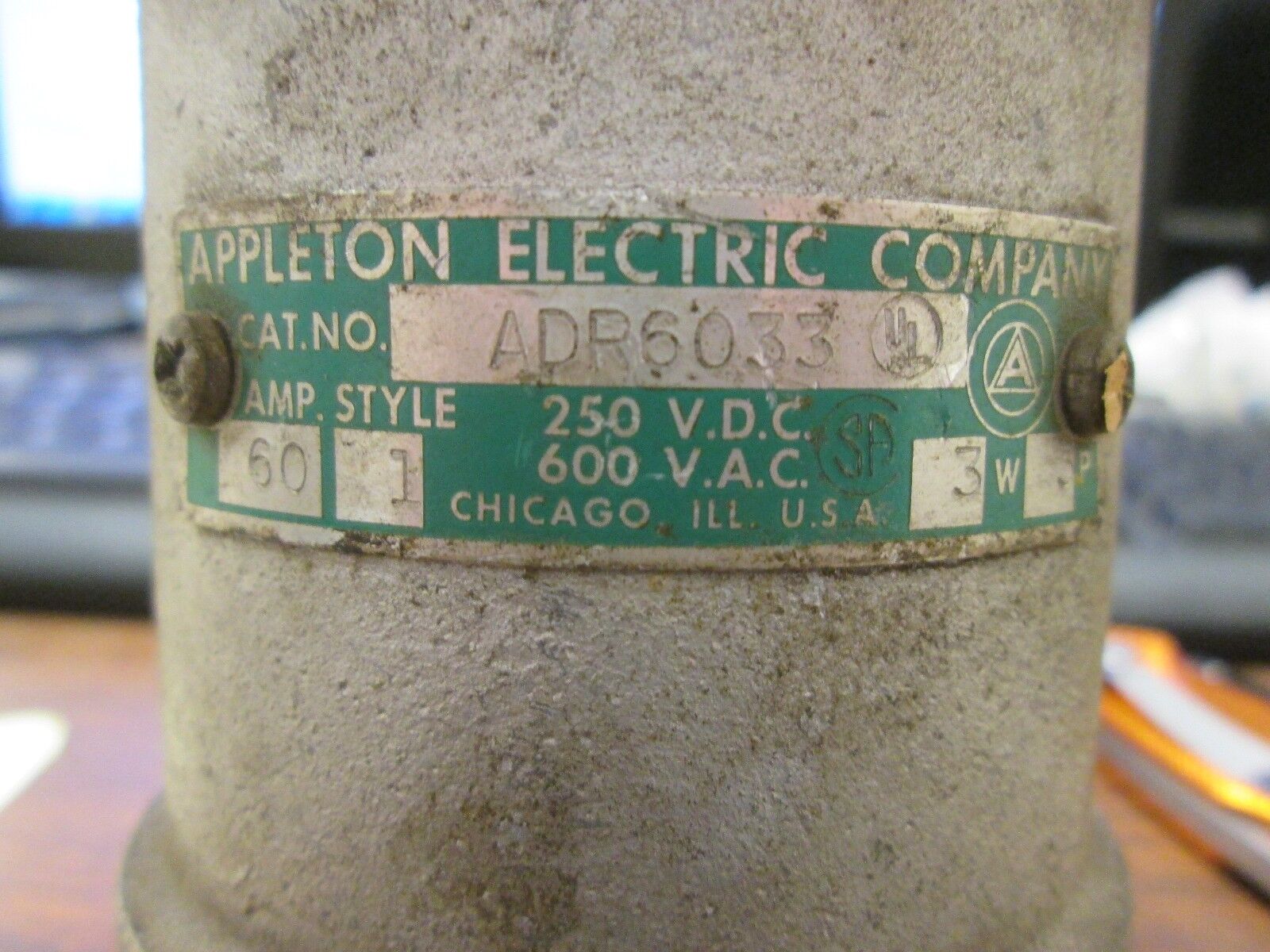 Appleton Receptacle ADR6033 60A 600A 3W 3P Used