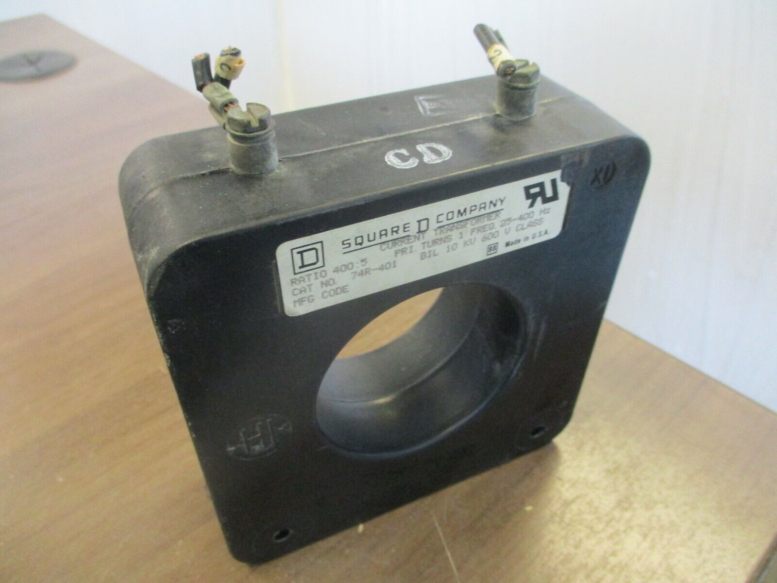 Square D Current Transformer 74R-401 Ratio 400:5A 600V 25-400Hz Used