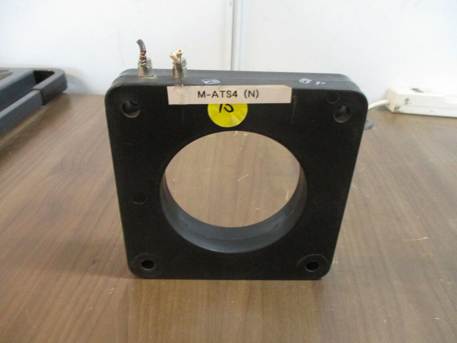 Square D Current Transformer 170R-601 Ratio 600:5A 600V 25-400Hz 10kV BIL Used