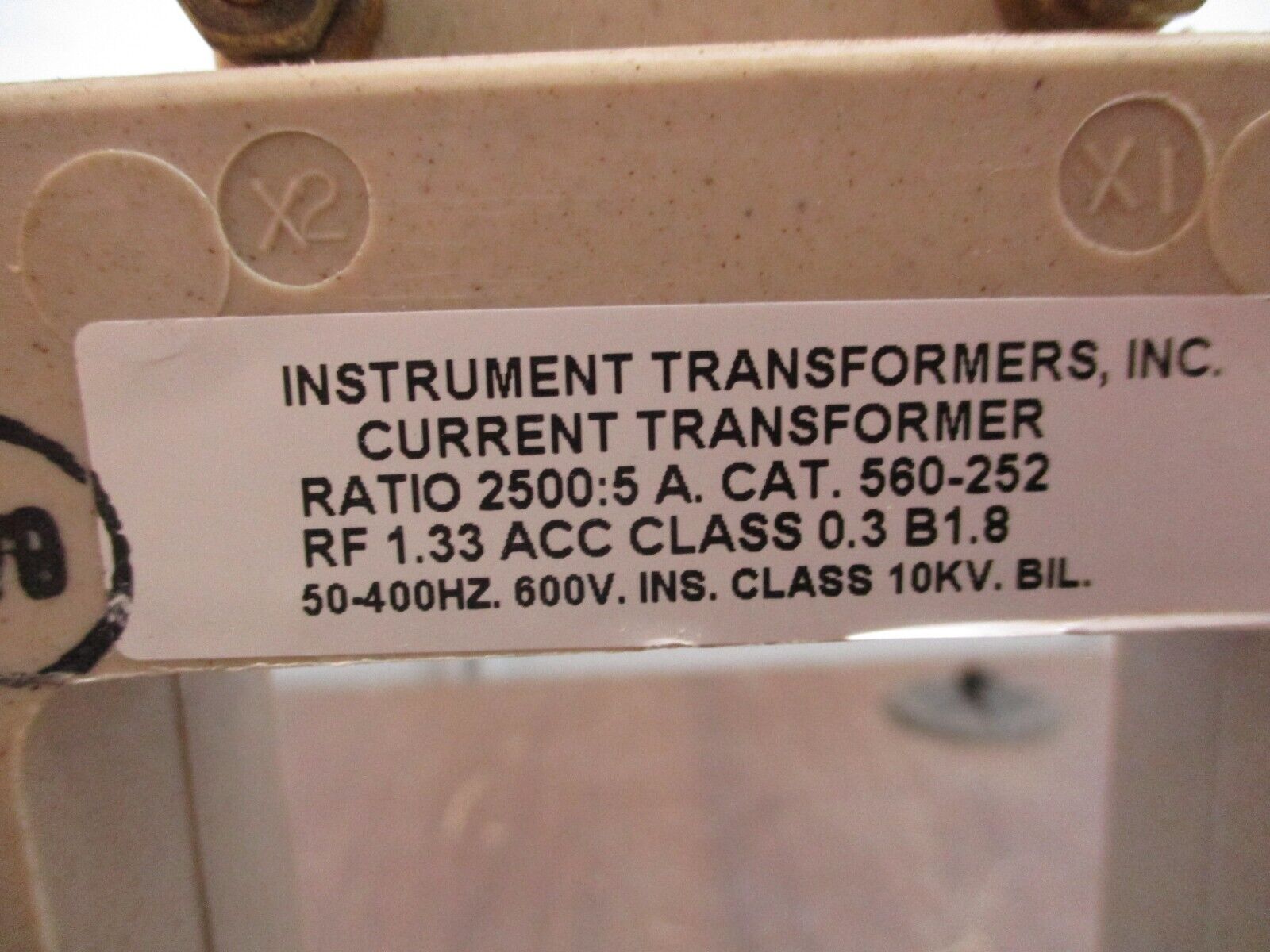 Instrument Transformers Current Transformer 560-252 Ratio 2500:5A 600V Used