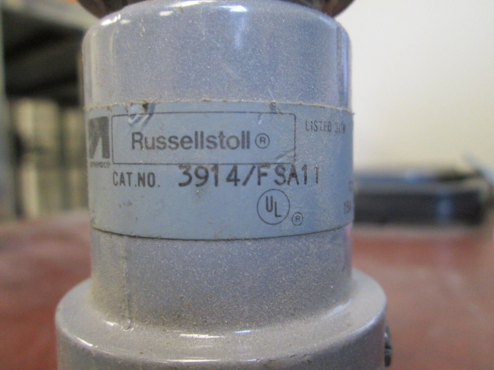 Russellstoll Receptacle 3914/FSA11 10A@600VAC 15A@250VAC 20A@125V 4W Conduit End