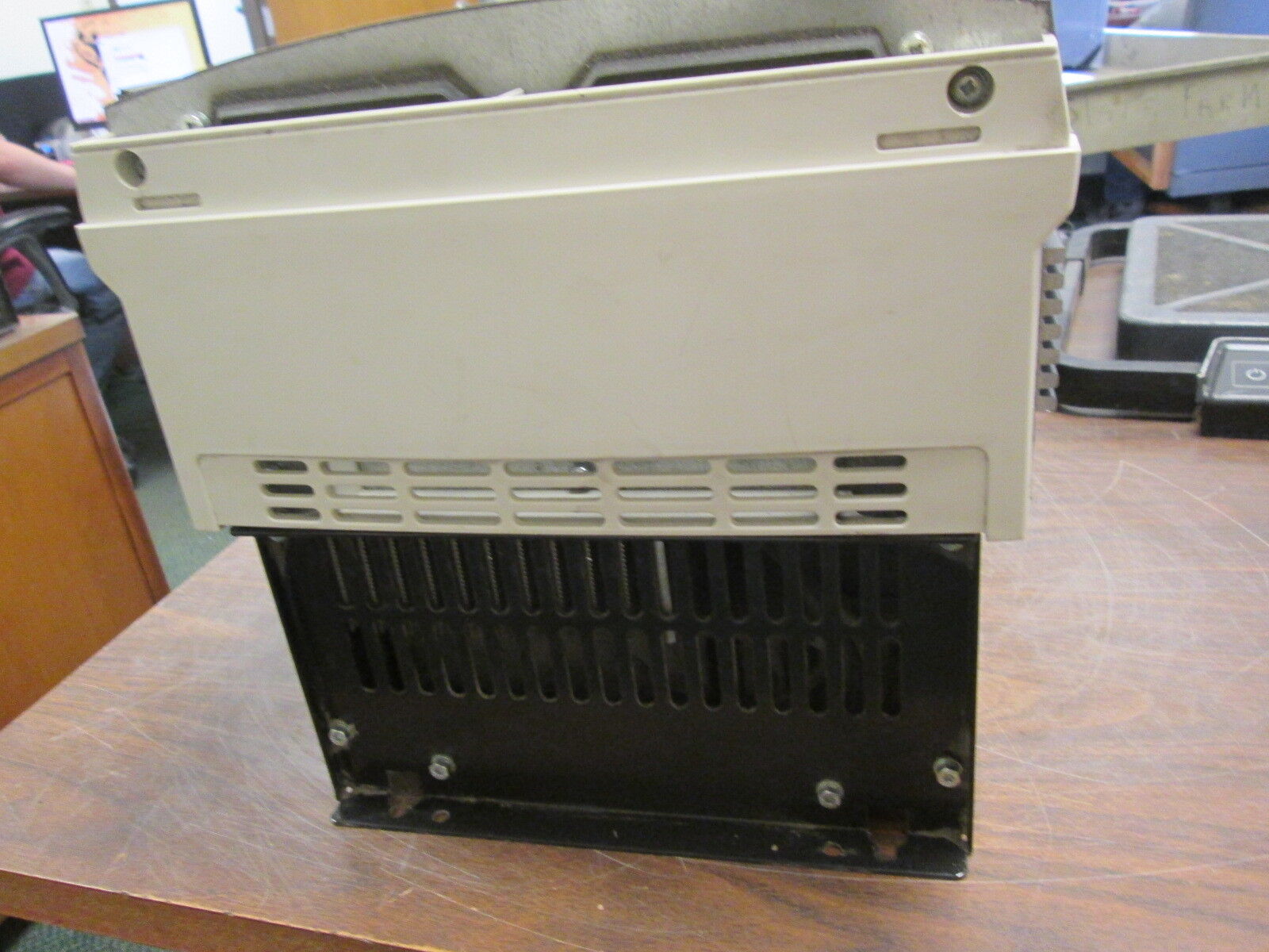 ABB ACS 600 AC Drive ACS60100305000B1500000 30HP *No Cover* Used