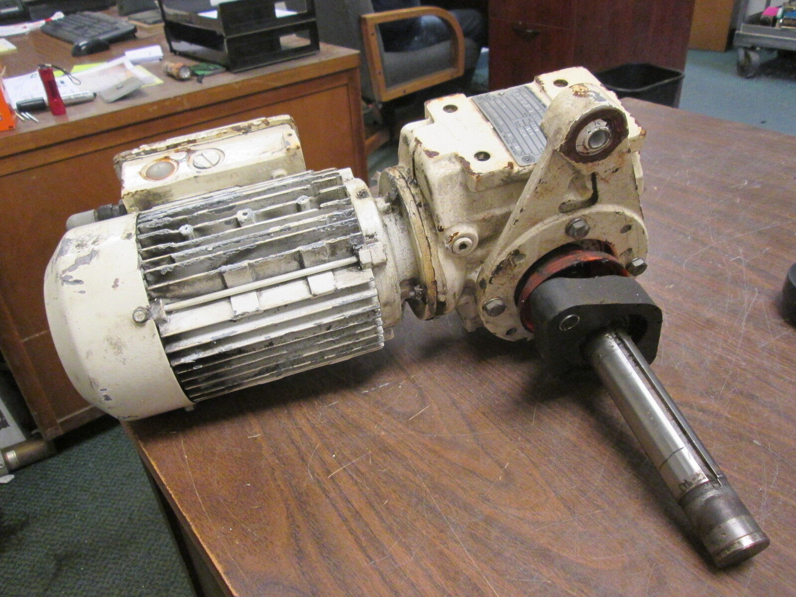 SEW-Eurodrive AC Motor w/ Gear DFT80N4-KS 1HP 1700RPM 230YY/460Y 3.70/1.85A Used