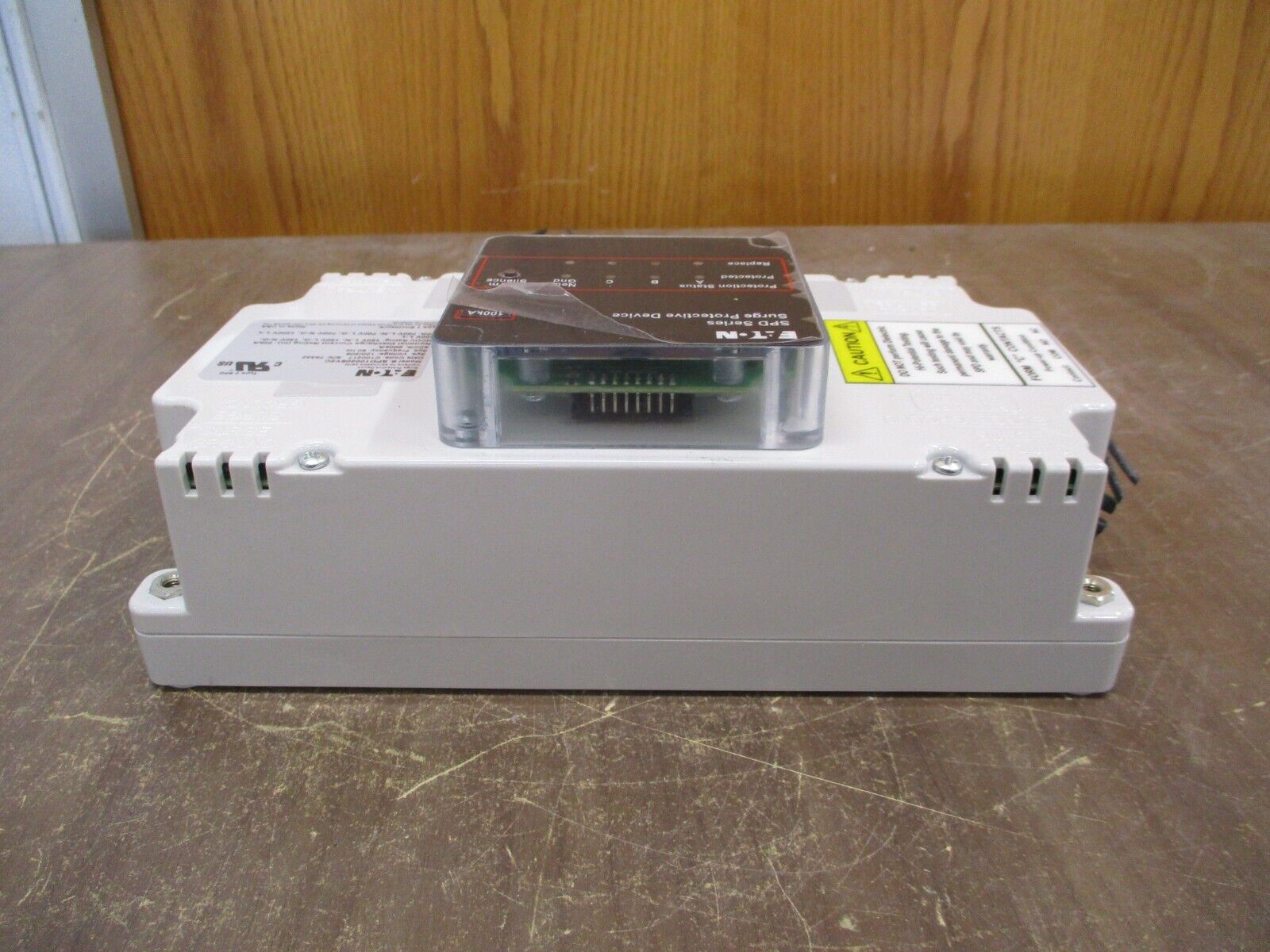 Eaton SPD Series Surge Protective Device SPD100208Y2C 120/208V 60Hz Used