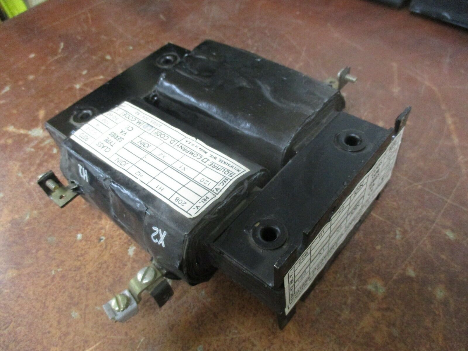 Square D Transformer 9070 GO-2 A 100VA Pri: 208V Sec: 120V 50-60Hz Used