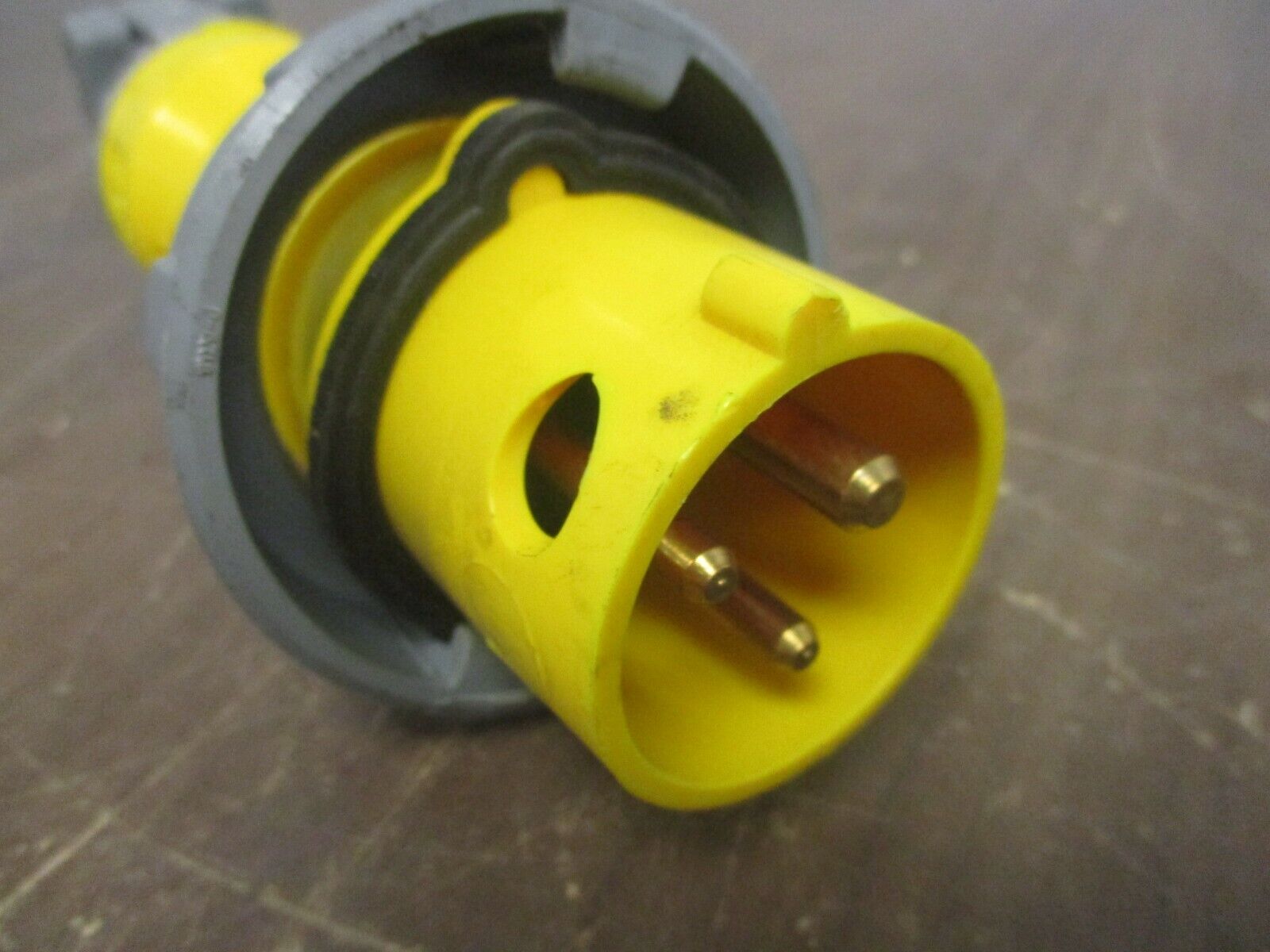 Hubbell Plug 320P4W 20A 125V Used