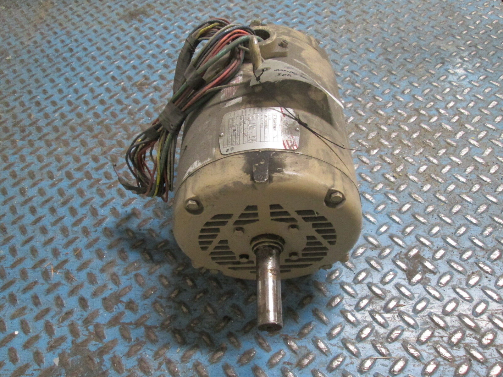 Baldor Farm Duty Motor 10-15HP 1725RPM FR:215Z 208-230/460V 42.6-40/20A 3Ph Used