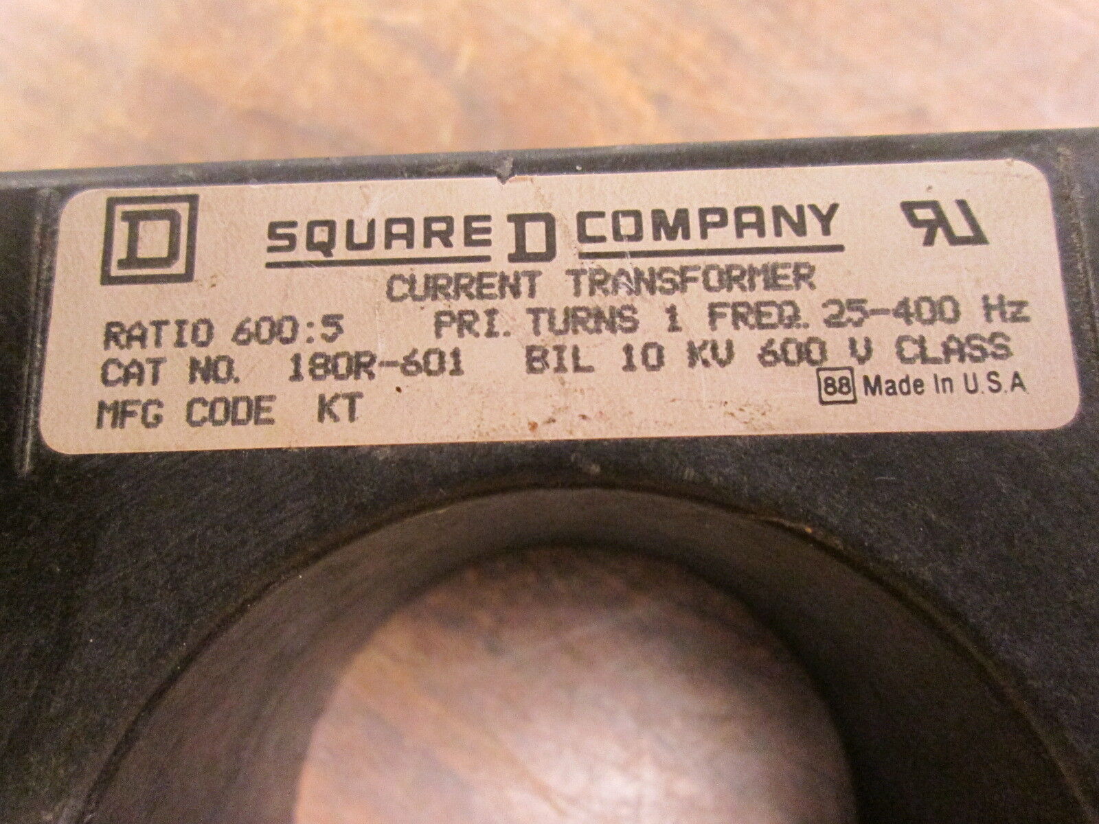 Square D Current Transformer 180R-601 Ratio 600:5A 600V 25-400Hz 10KV BIL Used