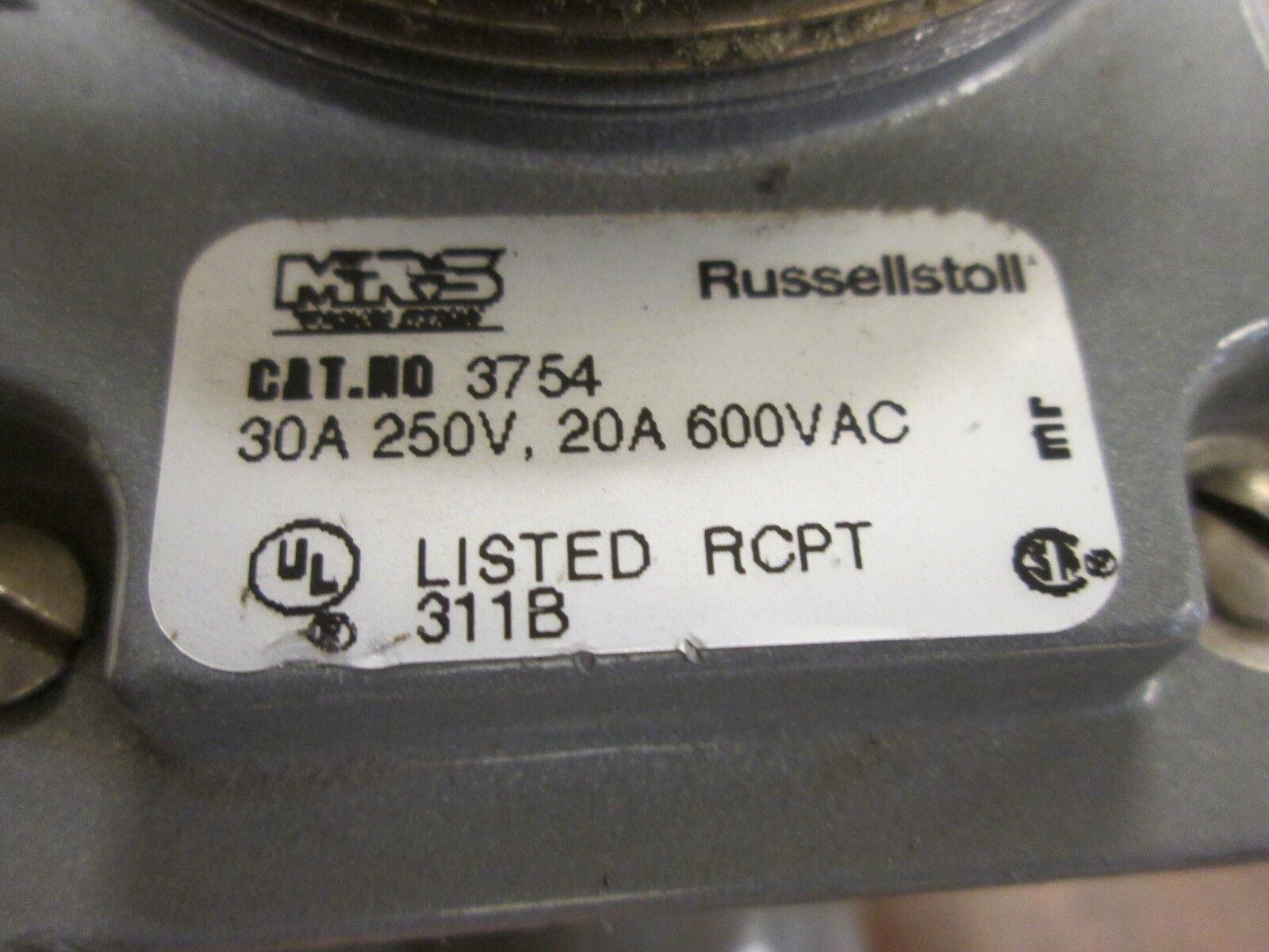 Russellstoll  Receptacle  3754  30/20A  250/600VAC  3P  4W Used