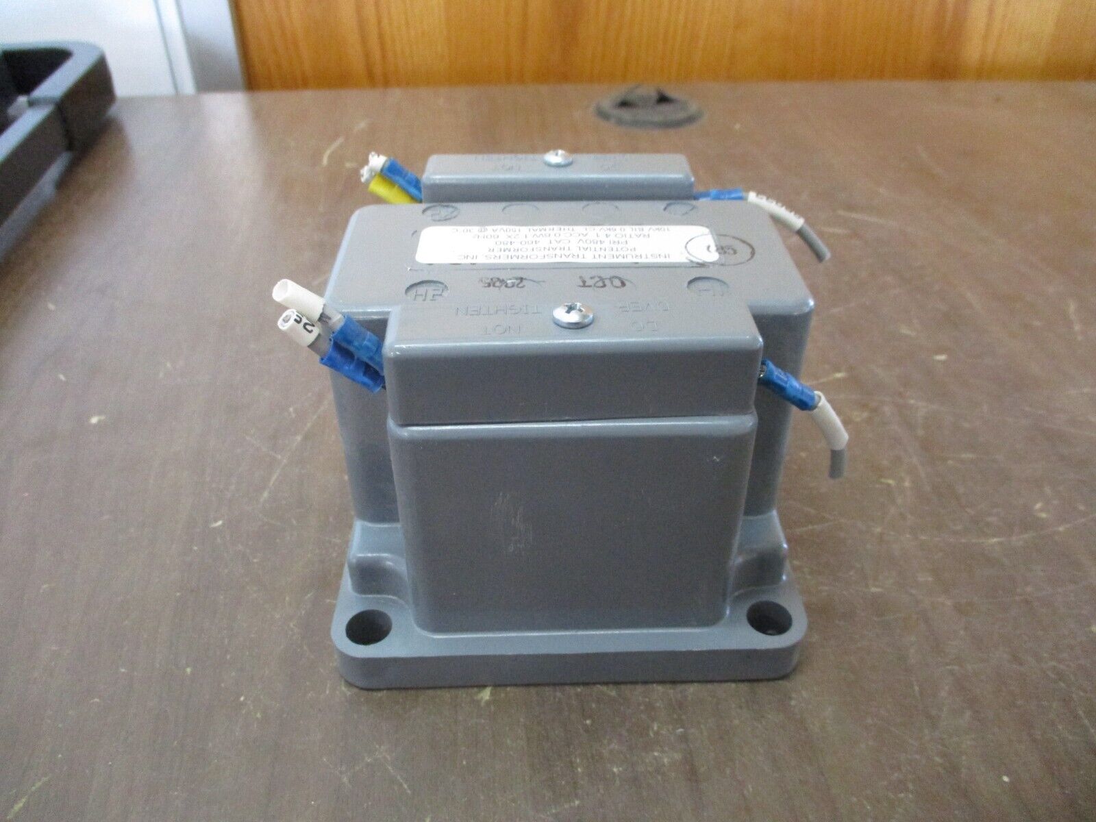 Instrument Transformer Potential Transformer 460-480 Ratio 4:1 Pri: 480V 50-60Hz