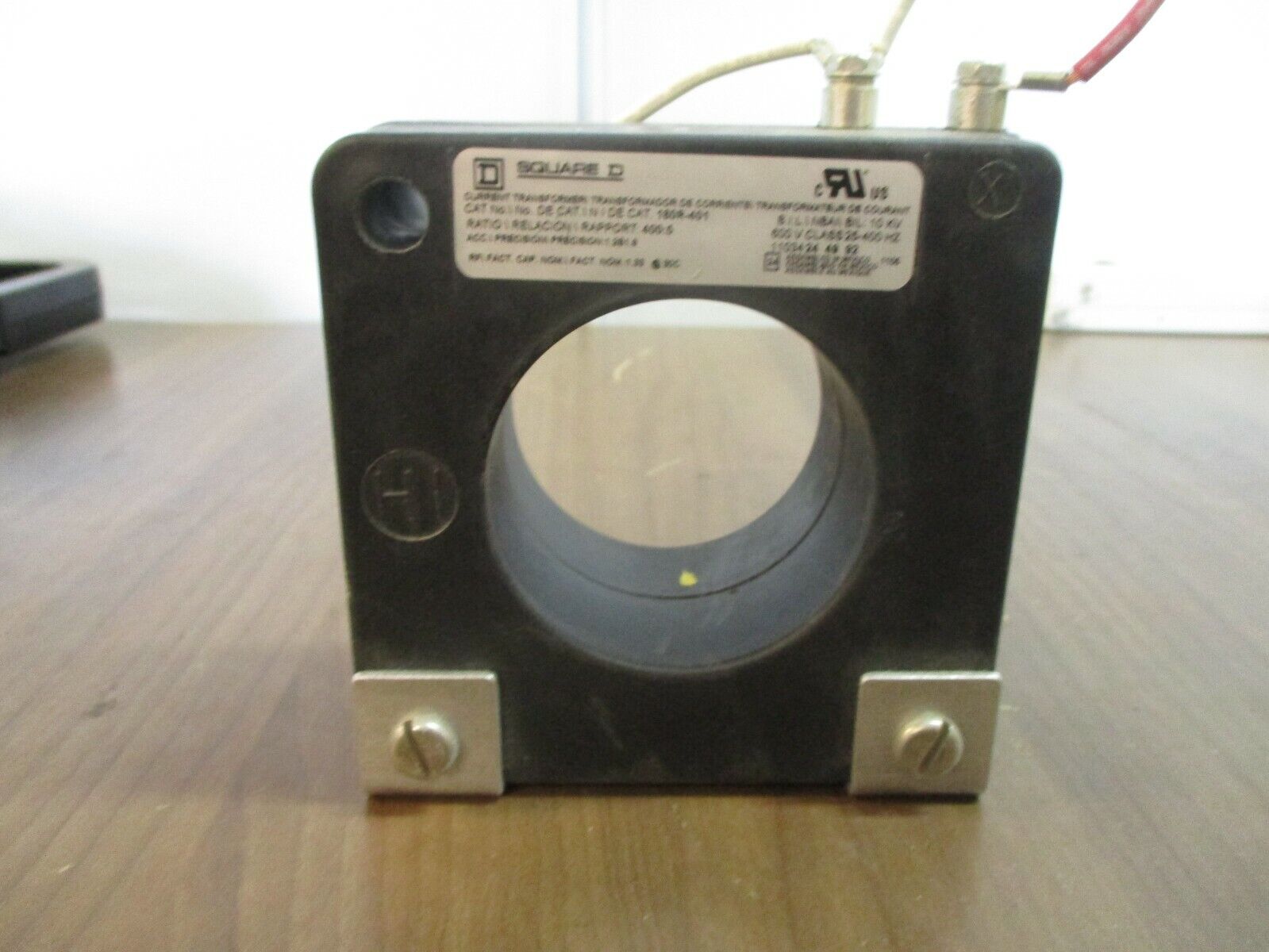 Square D Current Transformer 180R-401 Ratio 400:5A 600V 25-400Hz 10KV BIL Used