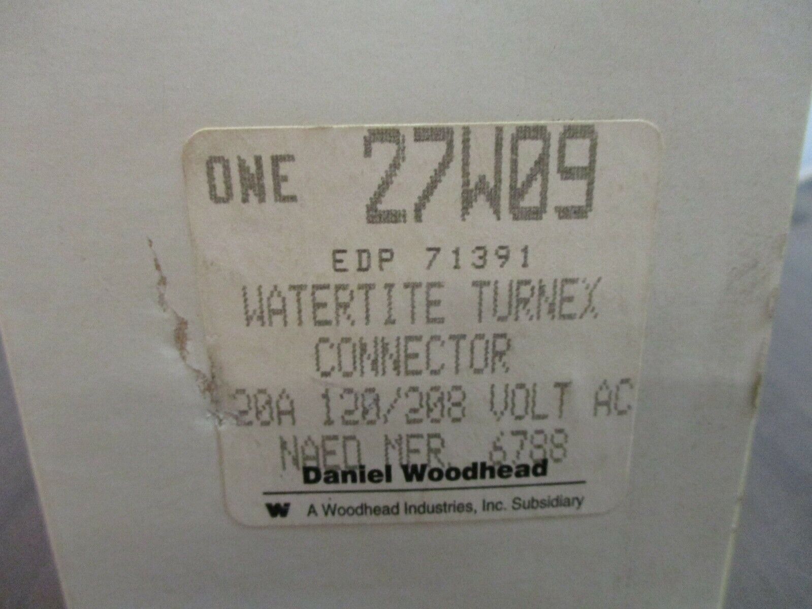 Daniel Woodhead Watertite Turnex Connector 27W09 20A 120/208V New Surplus