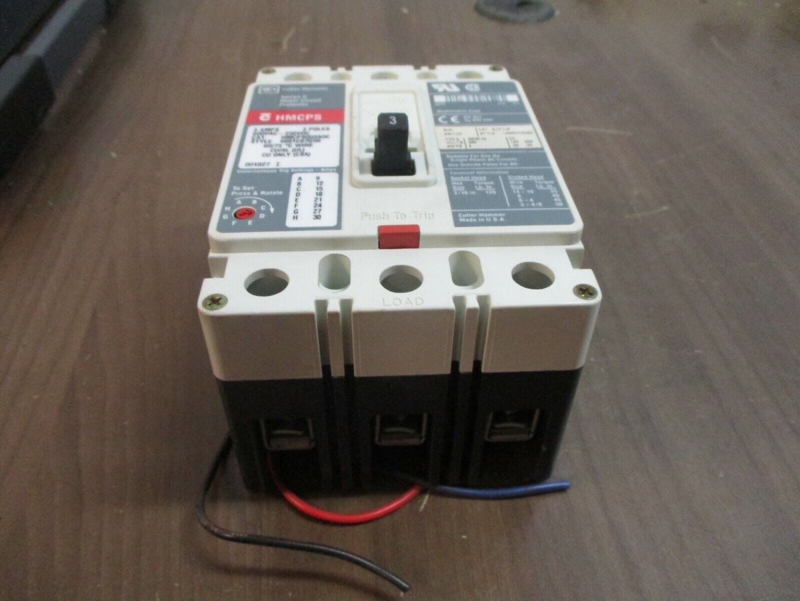 Cutler-Hammer Circuit Breaker w/ Aux HMCPS003A0C 3A 600V 3P Used