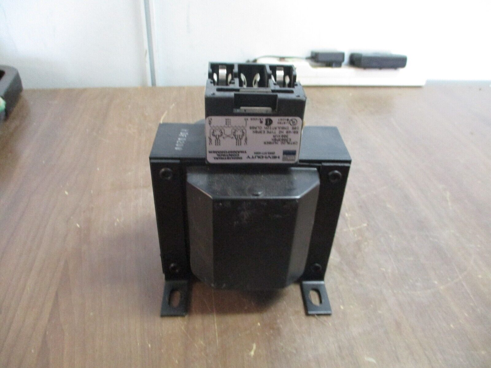 Hevi-Duty Control Transformer E3803PBX 0.380KVA Pri: 240/480V Sec: 120V 50/60Hz